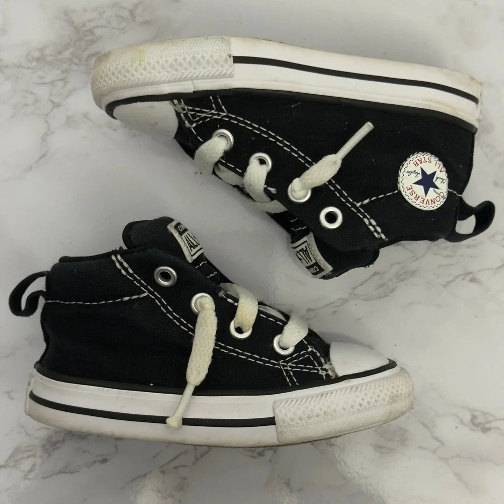 Converse Chuck Taylor All Star Hi-Top Sneaker Baby Toddler Size 5 Black White‎